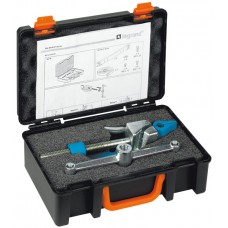 Outil serre-coupe pour fixation coffret Atlantic/Inox/Marina sur poteau