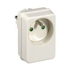 Filtre isolateur de prise - In One by Legrand