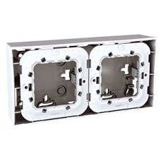 Boîte montage saillie + fixation clipsage 4M 6 tr. poinç. Blanc